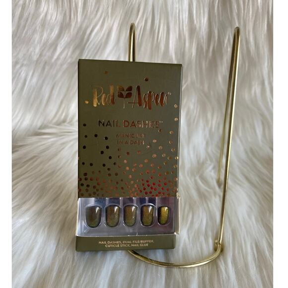 Red Aspen Nail Dashes- Moonshot, Kyra (Short Square Olive Green Shimmery Nails) - Picture 1 of 3